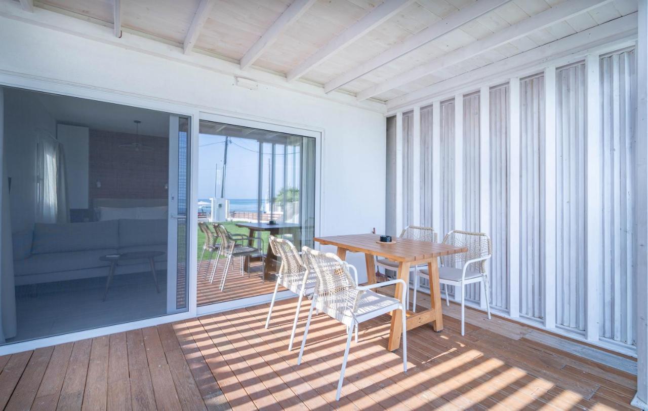 Thea Eco Suites Nea Kallikrateia Екстериор снимка